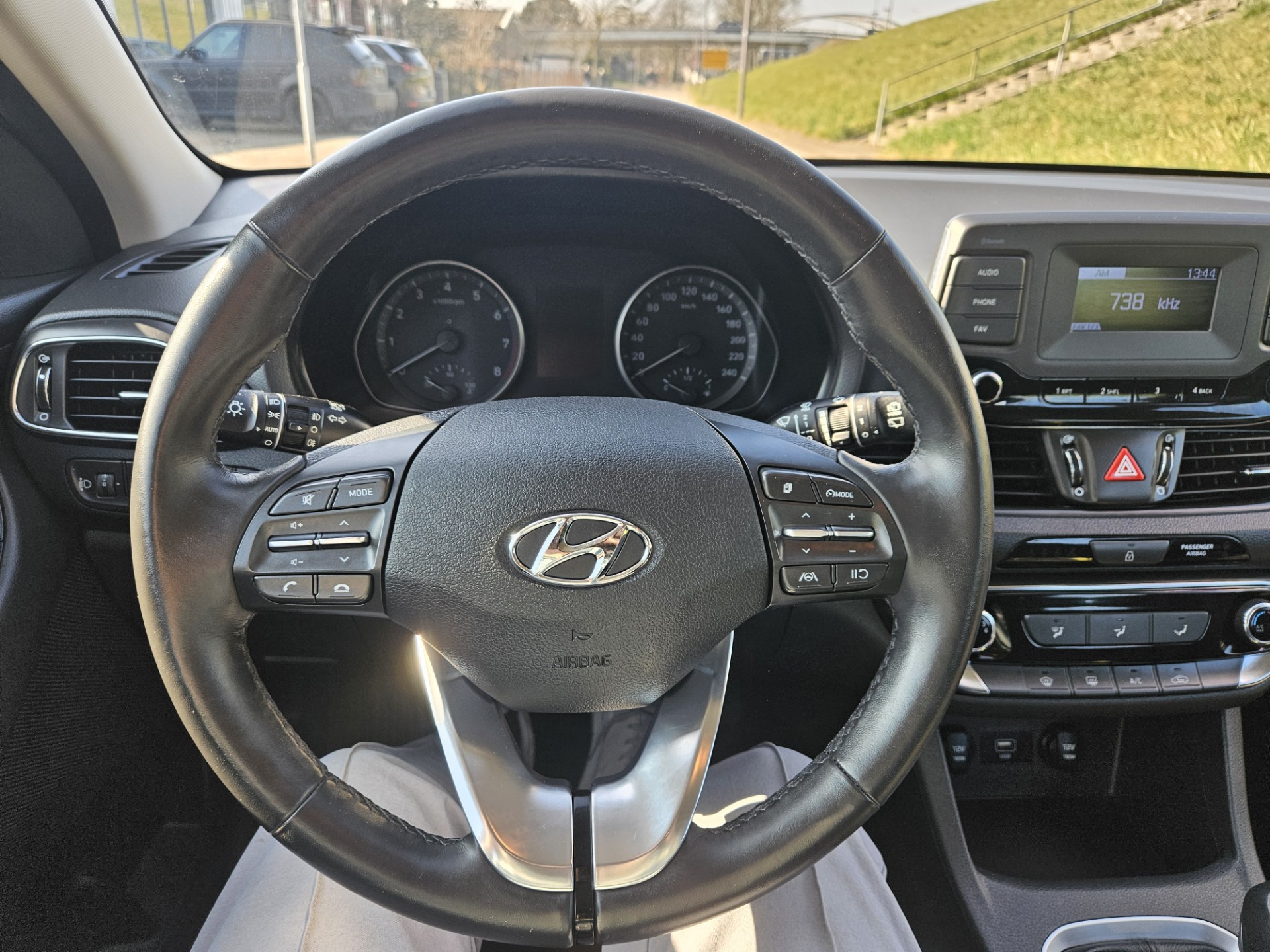 43409883-16.jpg