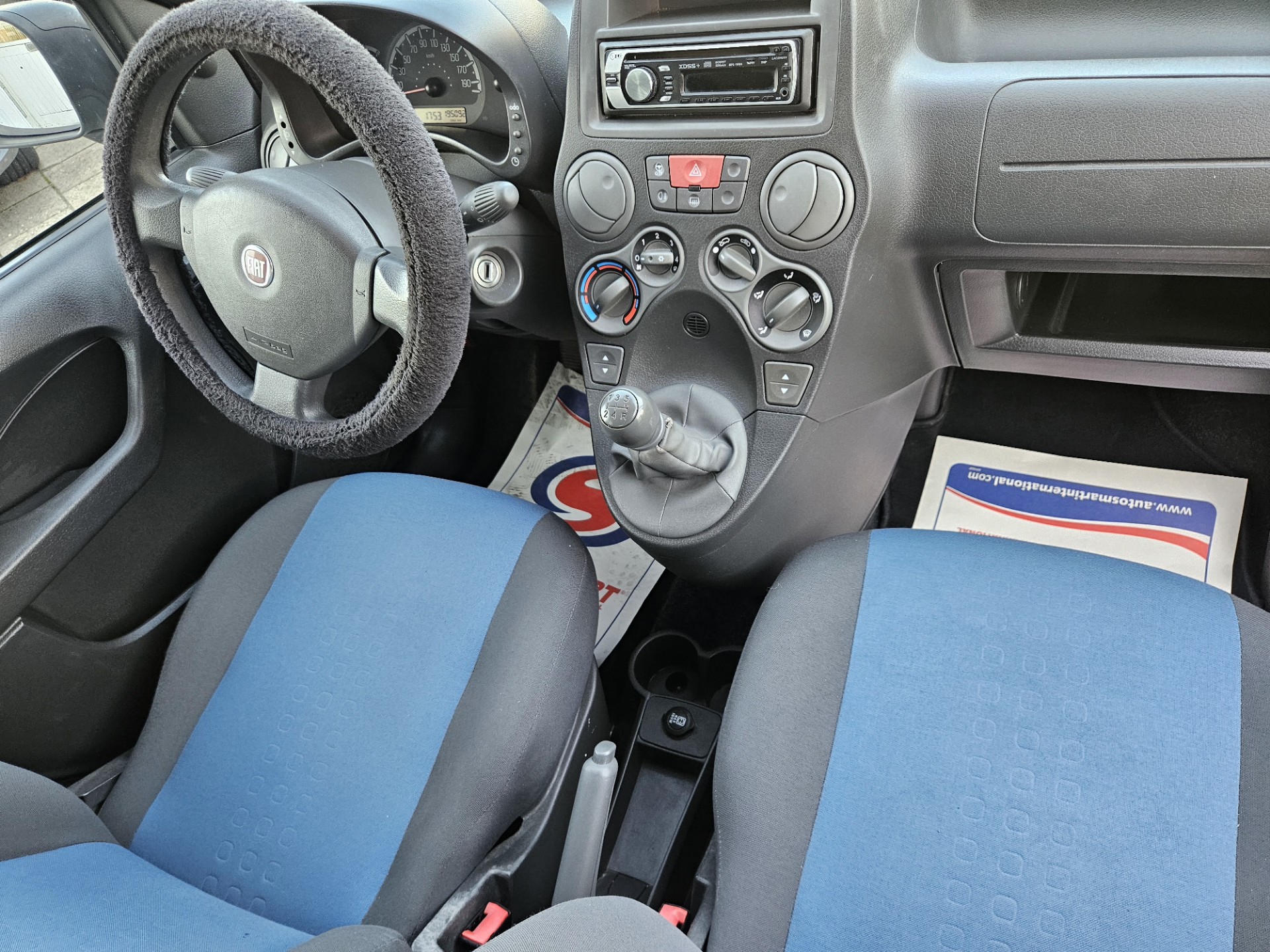 47768848-9.jpg