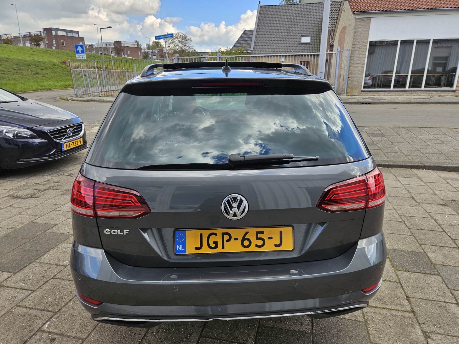 47991159-3.jpg