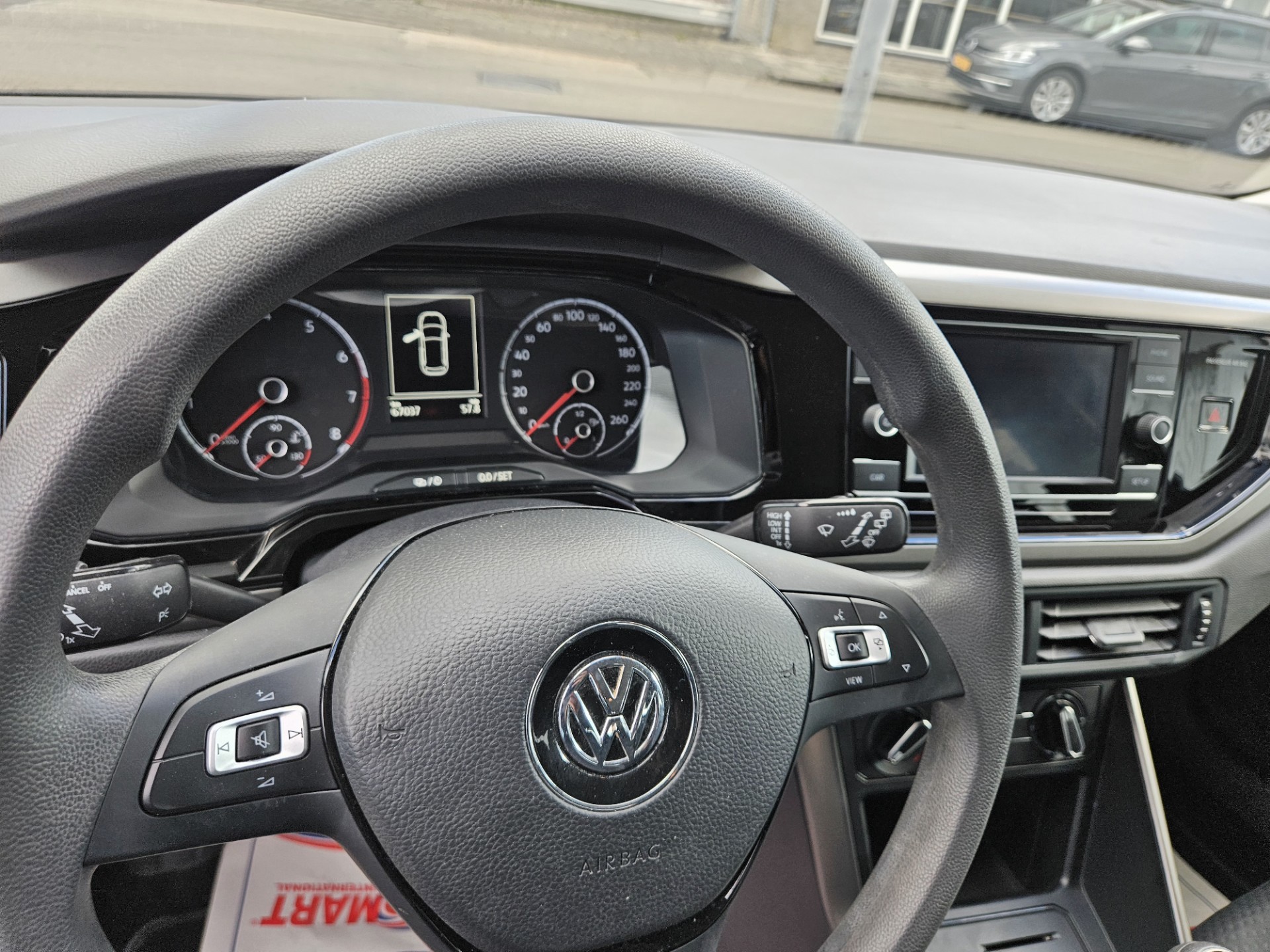 47994021-8.jpg